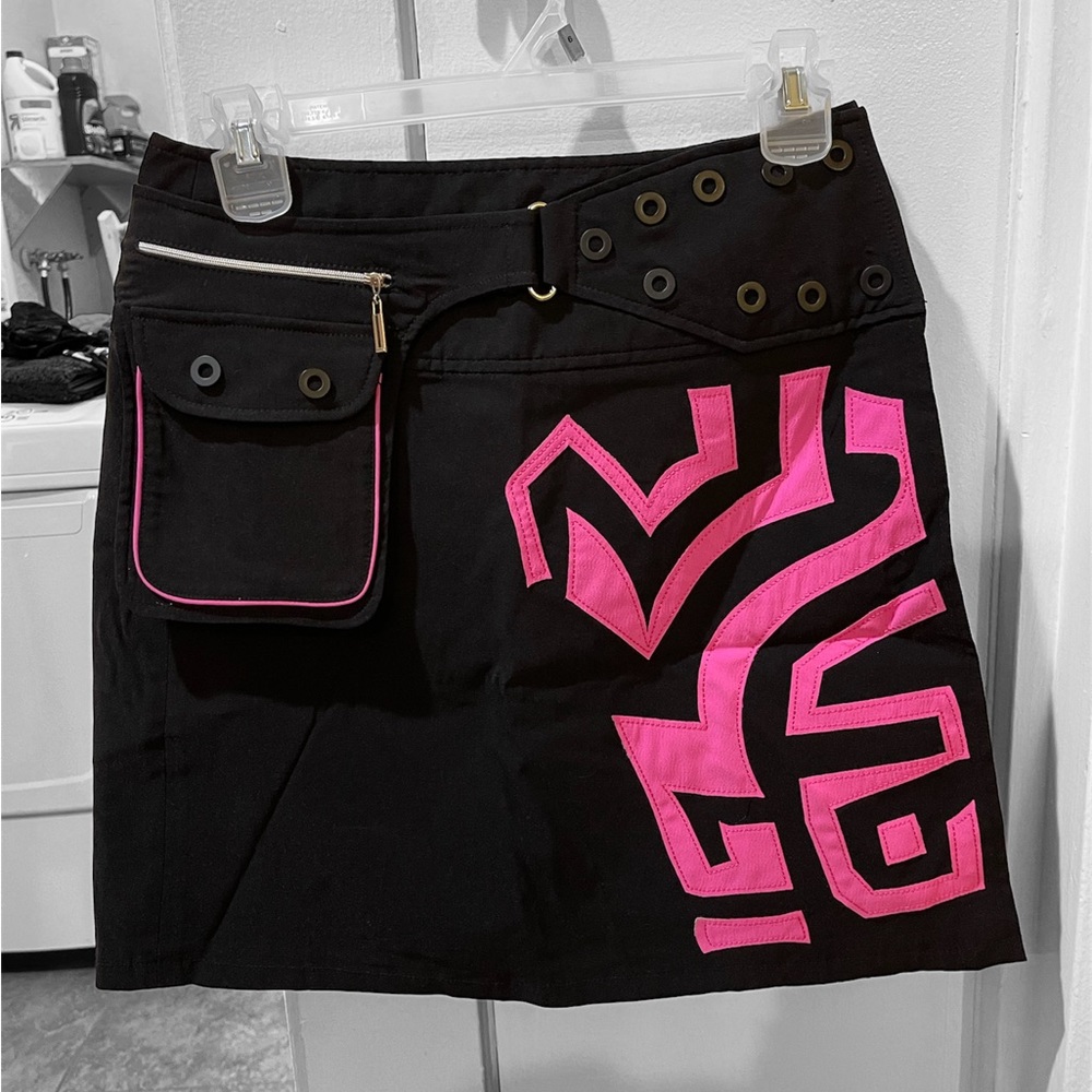 Black and pink utility stretch adjustable raver skirt with pockets